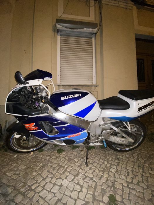 Suzuki GSX-R 750 SRAD — 1998