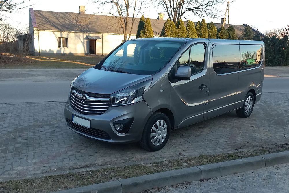 Opel Vivaro 2019r. 9 osobowy, Klima tył, PDC, NAVI, ASO, 1 wł. Salon PL, FVAT 23%