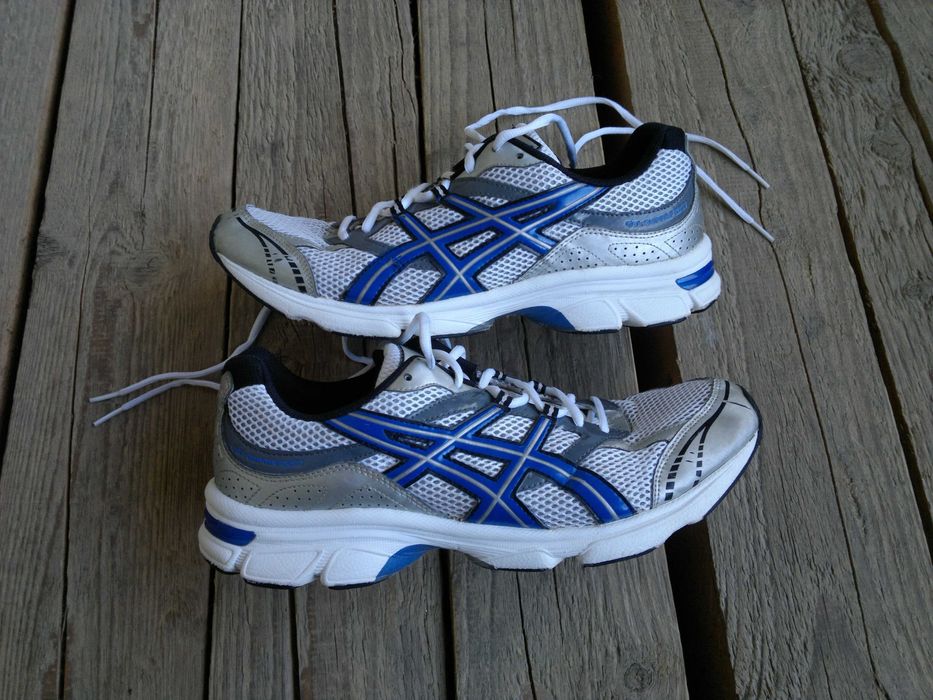 Кроссовки  Asics