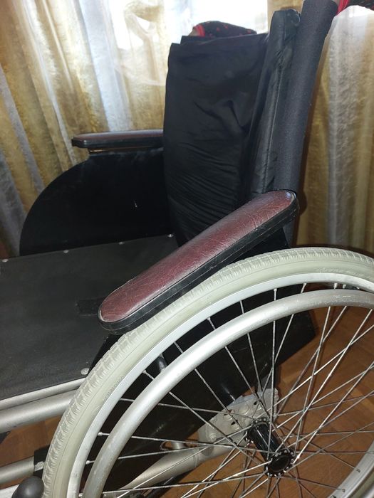 Инвалидная коляска