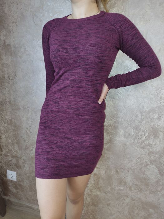 Сукня з довгим рукавом S