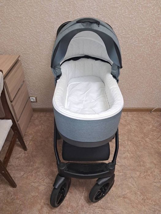 Продам дитячу коляску 2 в 1 Ademex Gallo