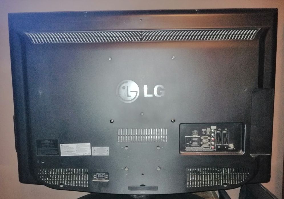 Telewizor LG 37 cale, LCD, 3 hdmi, pilot