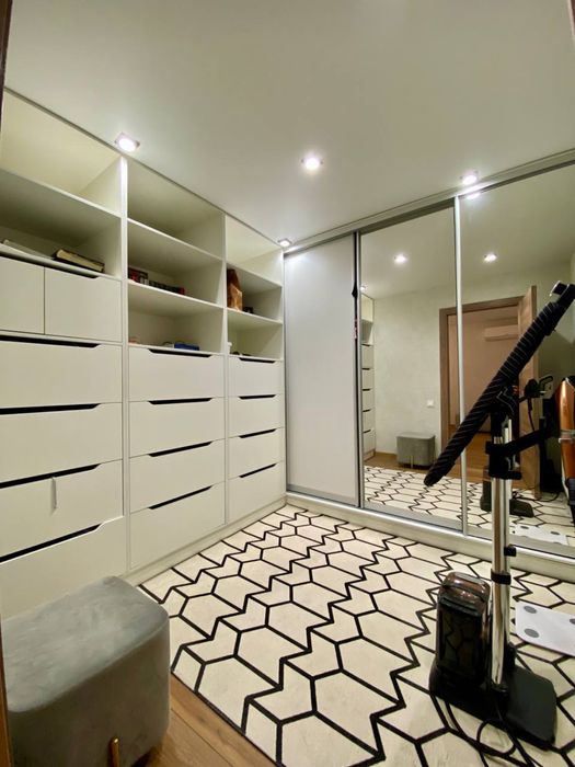 Продажа 5 ком. 5 мкрн. Левый берег