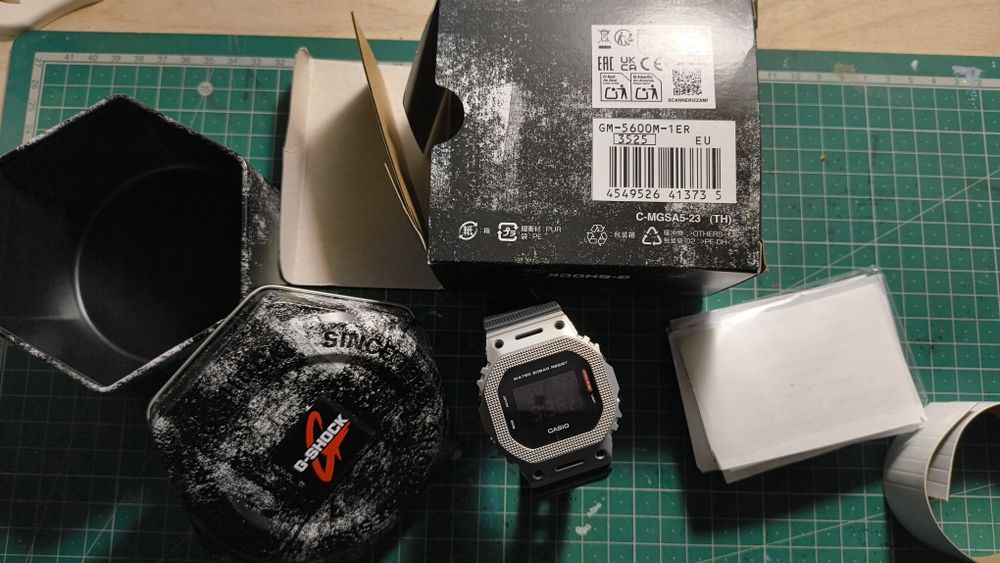 Relógio Casio G shock 5600M 1 ER