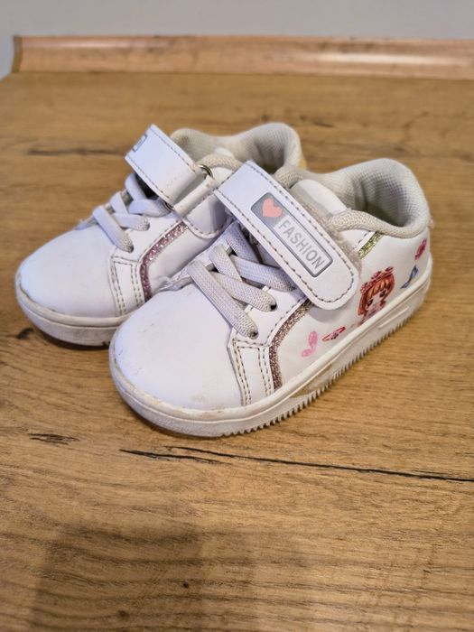 Adidaski dla dziewczynki r. 21