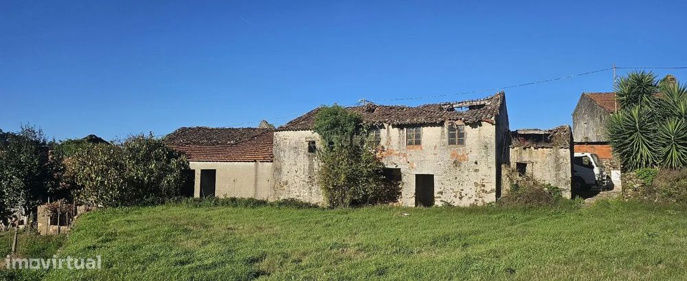 Casa em ruína para reconstrução- Oportunidade única!