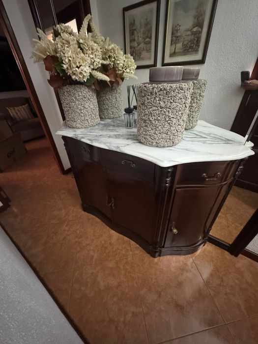 Móveis de corredor e sala de estar