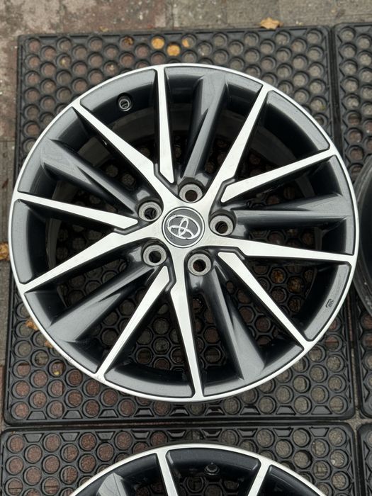 Оригінальні диски Toyota Camry 70 80 avalon Lexus es is gs 5 114,3 r18