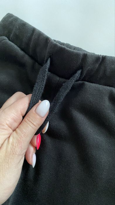 Штани чорні спортивні