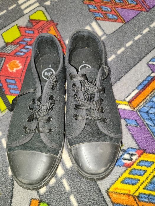 Кеди макасини підліток