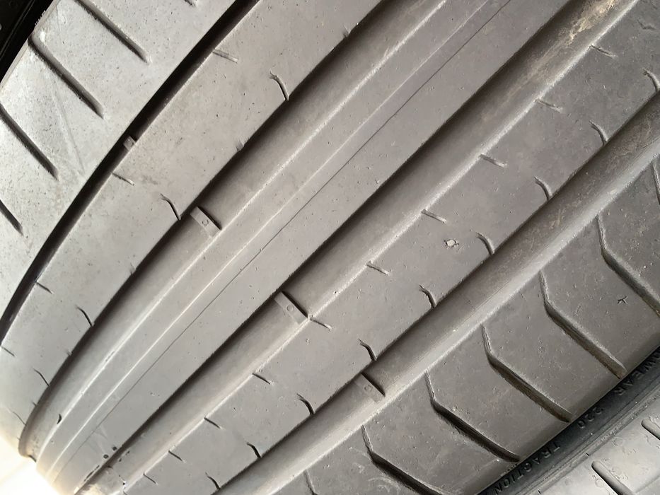 255/40R21 Pirelli