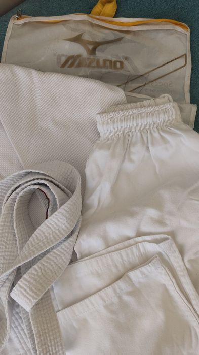 Кімоно Mizuno для мальчика або дівчинки зріст 150 см