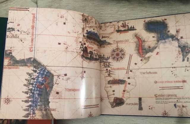 Livro de coleção dos CTT, "Os Navios dos Descobrimentos"