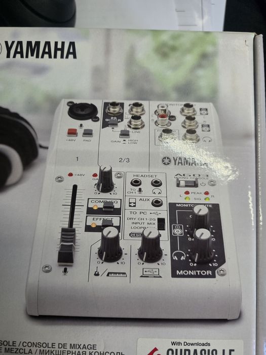 Consola de mistura Yamaha AG 03