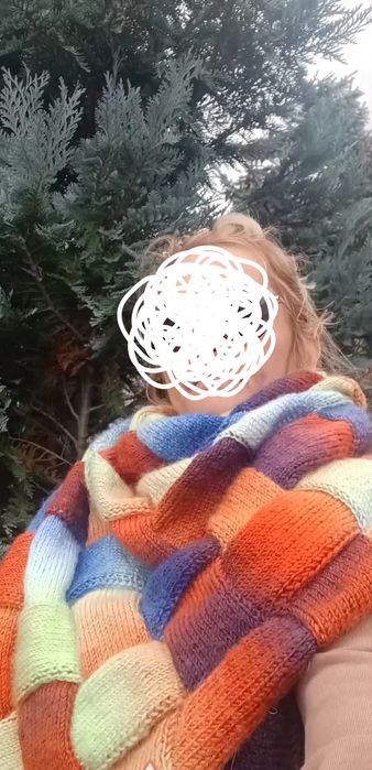 Chusta recznie zrobiona na drutach