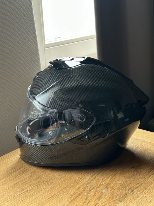 S-ка Scorpion exo 1400 carbon шолом шлем