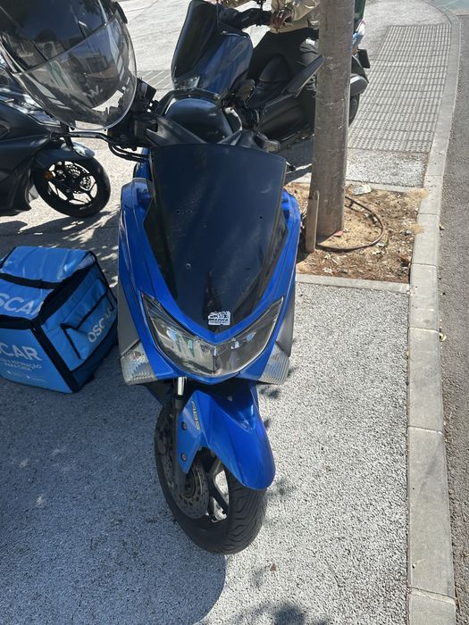 Moto nmax  yamaha