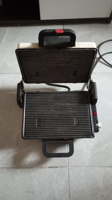 Grelhador elétrico