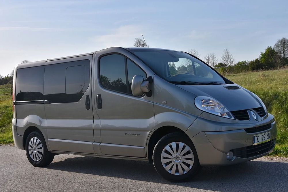 Renault Trafic 2.0 114KM * NAWIEWY * Klima * TOUR!* Serwisowany * ZADBANY!