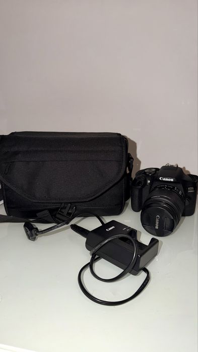 Canon 2000D com bolsa