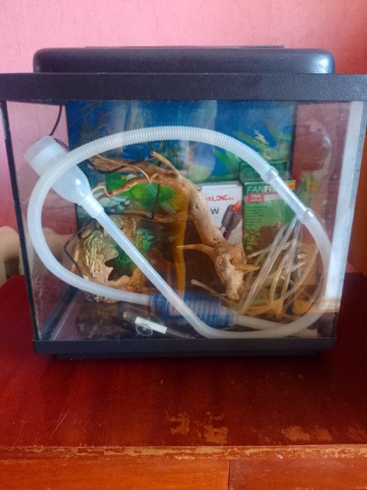 Продам акваріум 35літ.