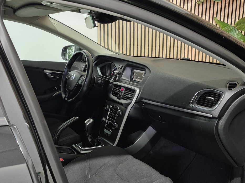 Volvo V40 1.6 D2 - 113.000KM | GARANTIA | NACIONAL