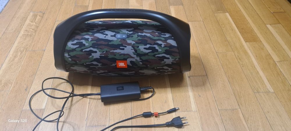 Jbl boombox oryginalny w super stanie i nową baterią