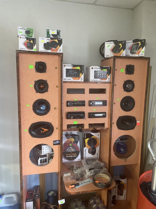 Магнитола динамик музика  сигналізація камера заднього виду