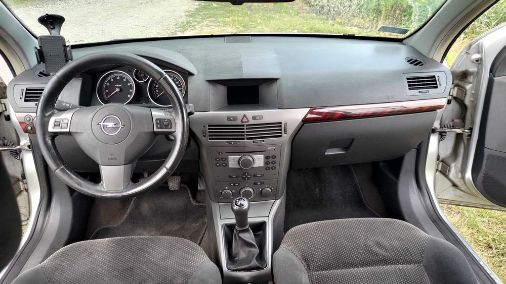 Opel Astra H 2004 Hatchback