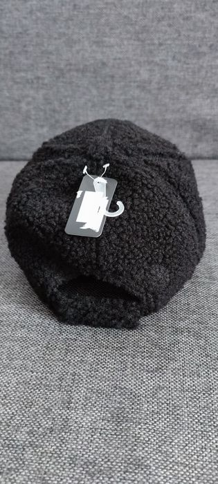 Nowa czapka z daszkiem Celina