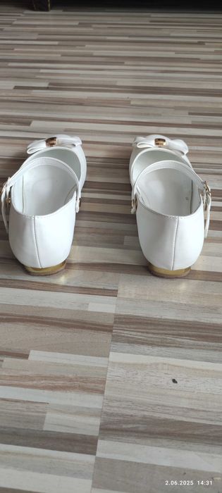 Białe buty,pantofle komunijne rozm.35