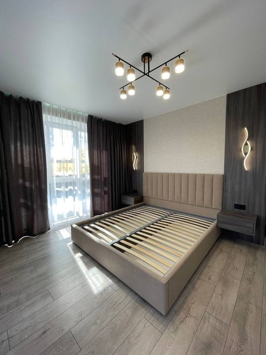 Продаж 2к квартири в центрі міста, вигляд на парк. Новий ремонт