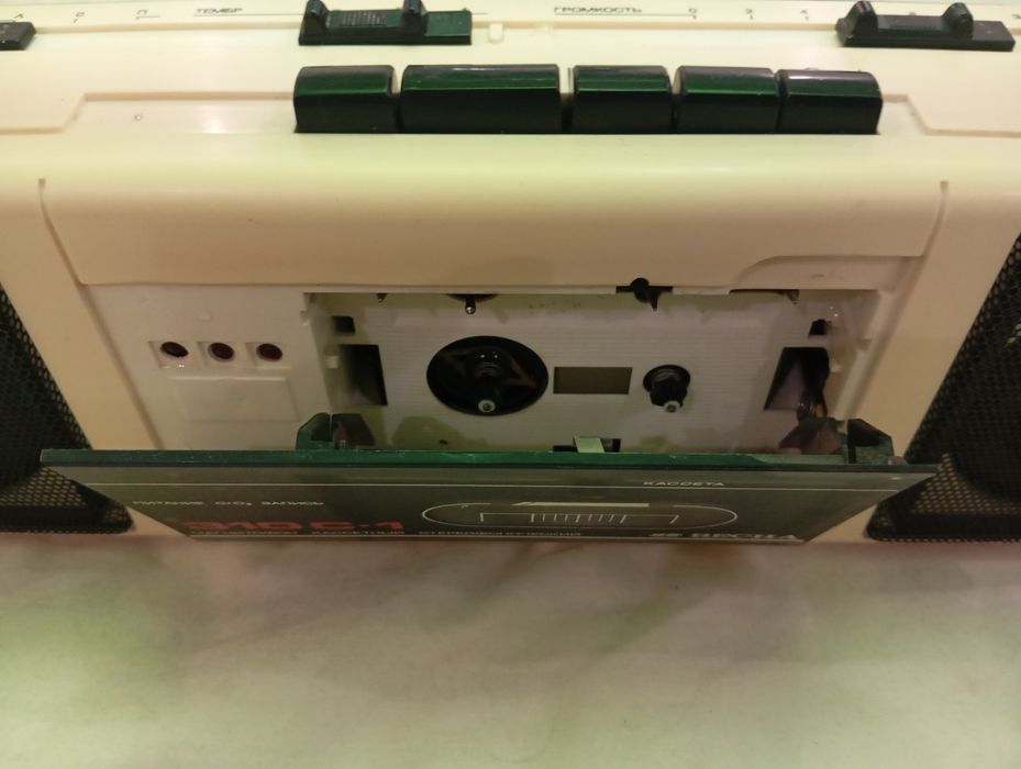 Магнитофон антикварный Весна 310С-1.