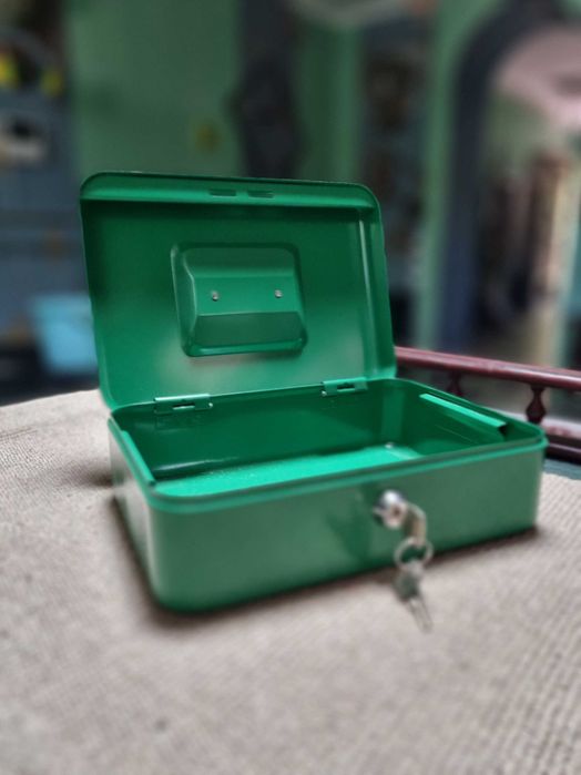 Продам Сейф-коробка