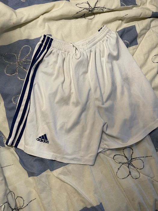 Шорты adidas унисекс б/у размер S