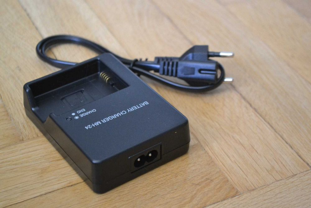 Ładowarka MH-24 do Nikon D3100 D5100 D5200 D3200 ładuje EN-EL14 ENEL14