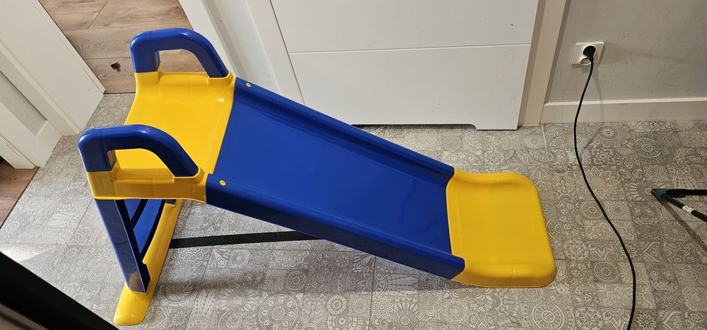 Zjeżdżalnia 140 cm granatowo-żółta