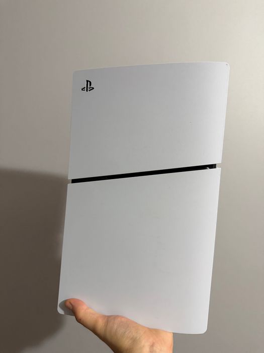 Konsola PS5 slim E-chassis 1TB