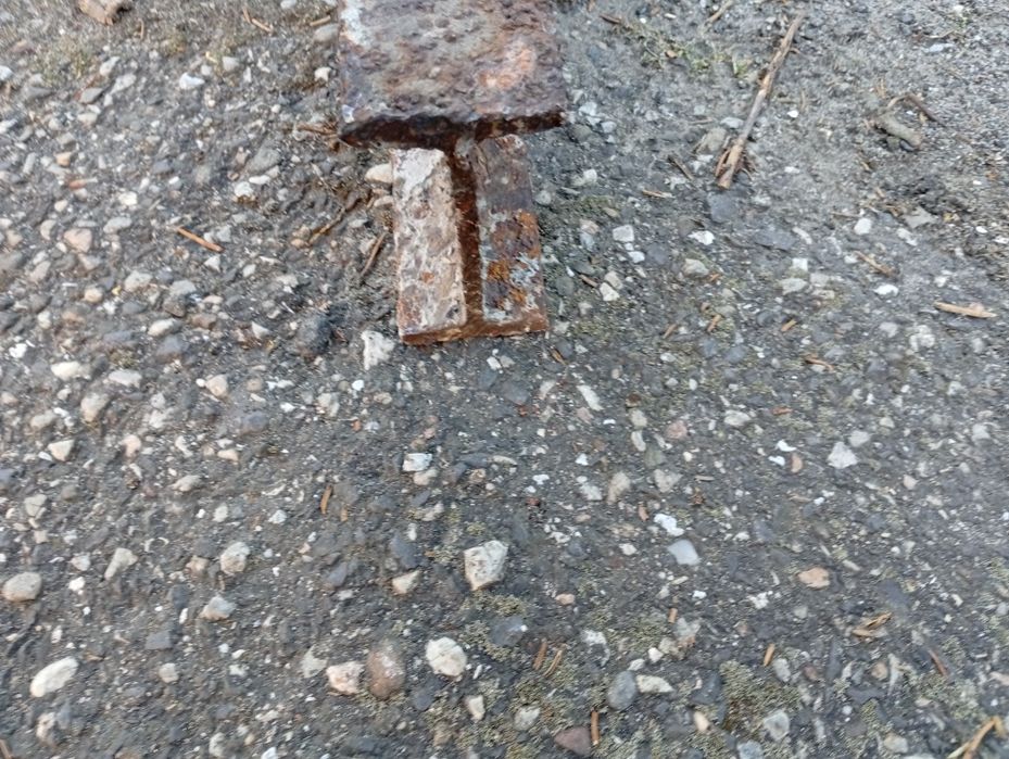 Treger stalowy budowlane