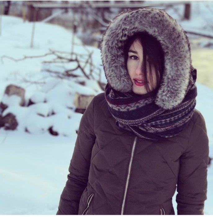 Пуховик жіночий короткий розмірS фірми Dutti Massimo