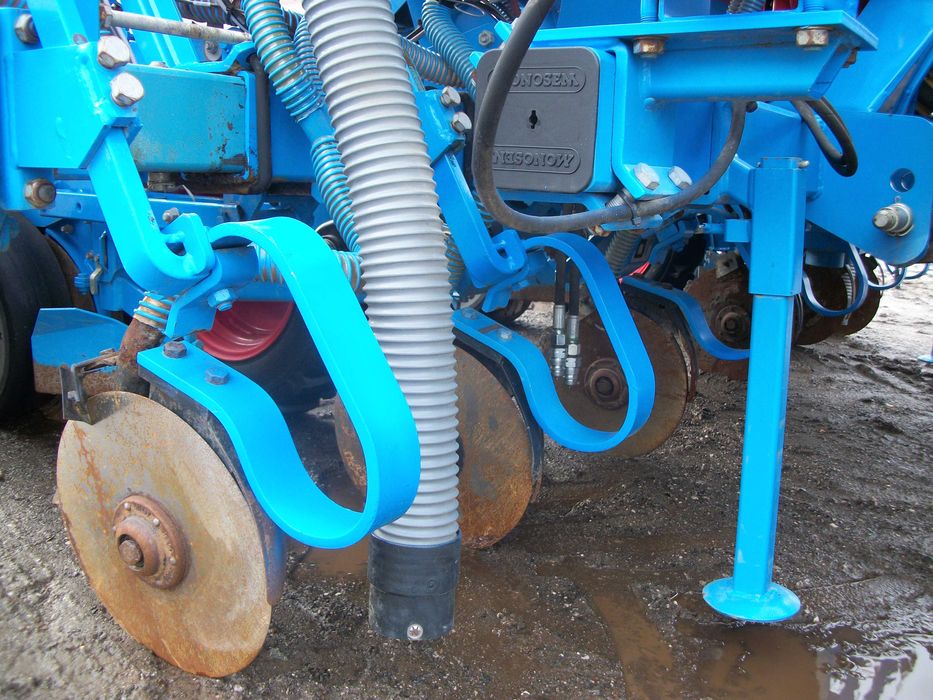 Siewnik do kukurydzy MONOSEM 6-rzędowy talerzowy