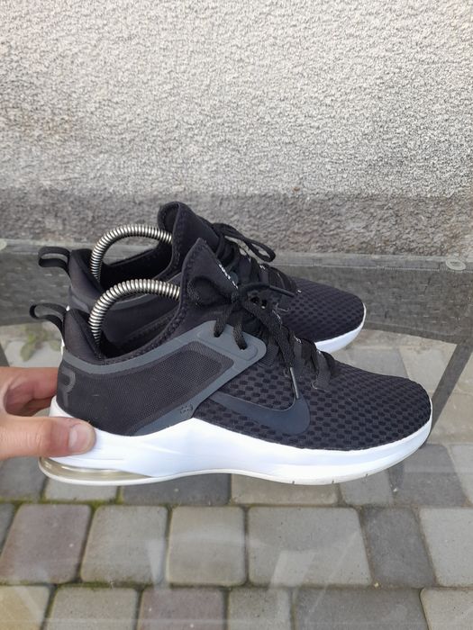 Кросовки Nike Wmns Air Max Bella ..розмір 40.5 довж.уст.25.см