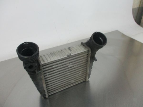 Radiador do intercooler VOLKSWAGEN Passat (3B3)