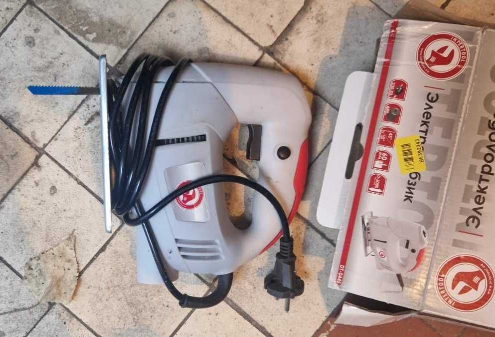 Лобзик intertool