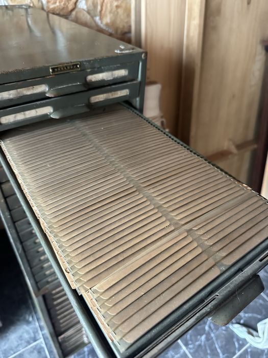 Arquivador antigo marca Seeldex em ferro