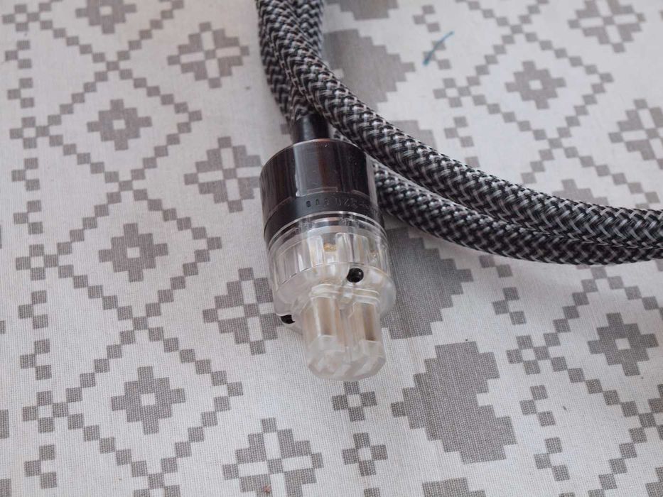 Polski kabel sieciowy