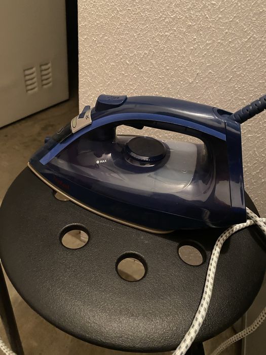Ferro de engomar tefal