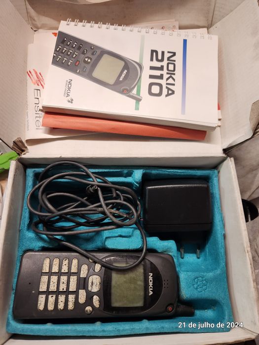 Telemóvel nokia 2110 para colecionadores com caixa, carregador e bater