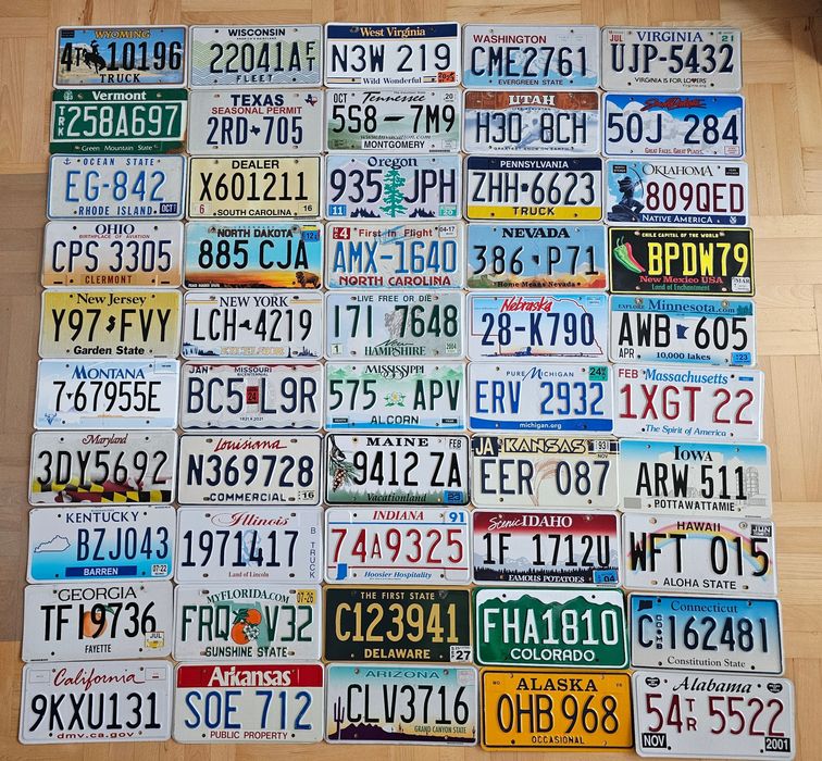 Kolekcja tablic ze wszystkich 50 stanów USA